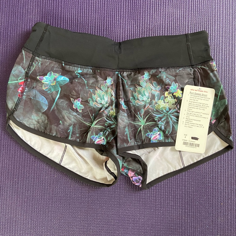 NWT Lululemon Run: Speed Short Curious Jungle Multi Size 4